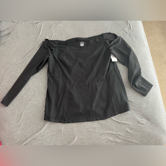 Torrid NWT black off the should shirt w/sheer sleeves. 3X - Picture 1 of 5